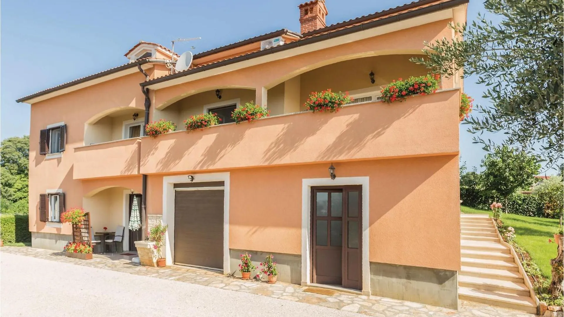 Lovely Apartment In Tar-Vabriga With Kitchen 0*,