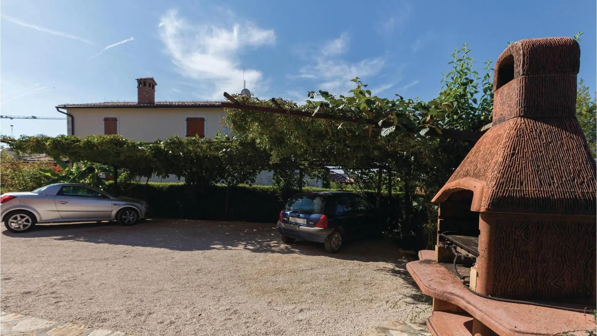 Lovely Apartment In Tar-Vabriga With Kitchen Croatia